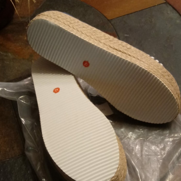 Shoes - Picture 3 of 3